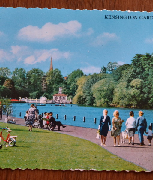 Vintage Postcard 1965 Kenstington Gardens London
