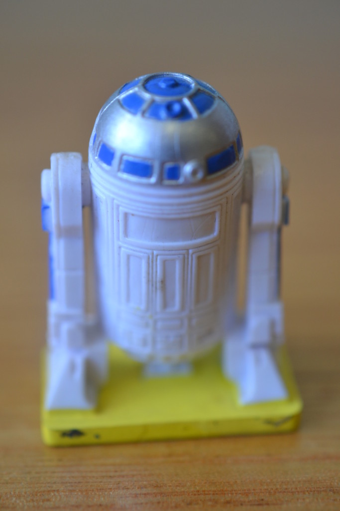 R2 D2 vintage star wars robot