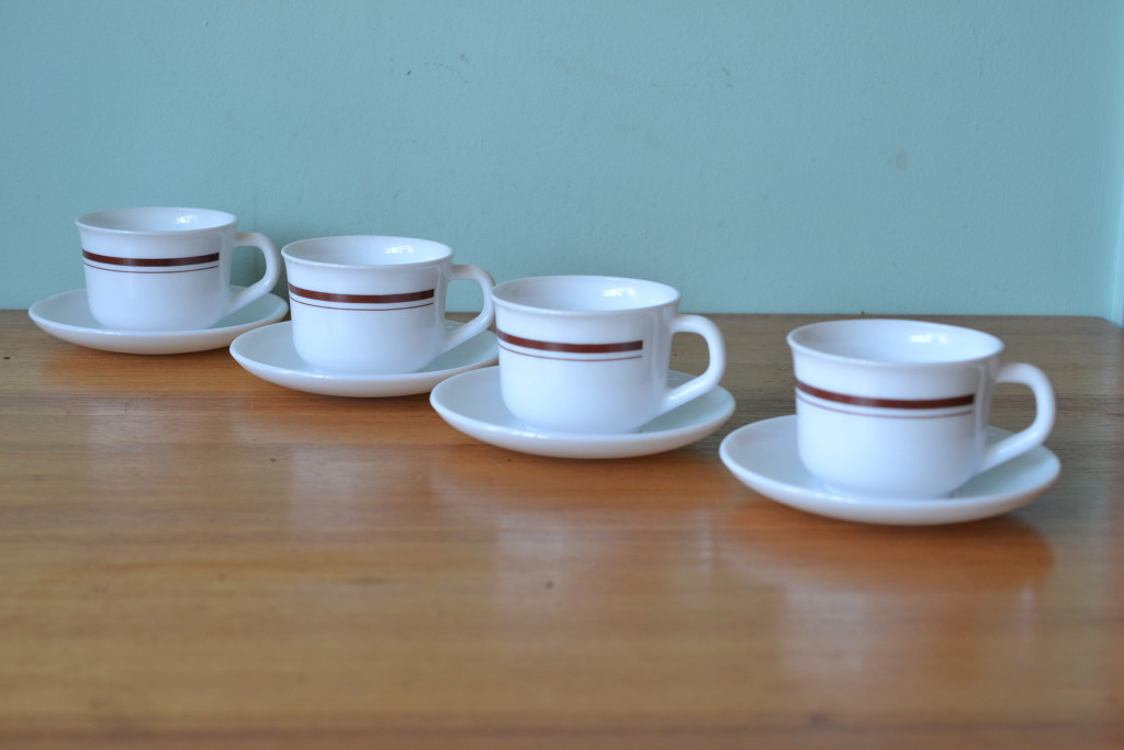 Vintage Acropal set teacups / coffee cups & saucers made in France