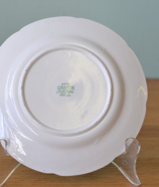 Vintage fine china saucer / plate Royal Grafton