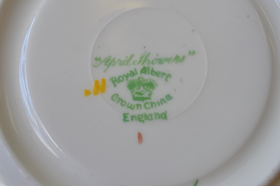 Vintage fine china saucer / plate April Showers Royal Albert Blat1 ...