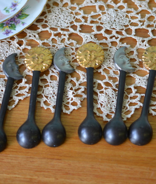 Vintage 6 x ceramic spoons sun & moon