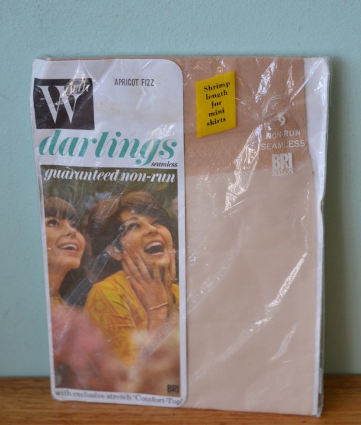 Vintage retro 60s unused Darlings Apricot fizz coloured stockings