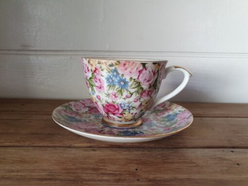 Vintage duo tea cup & saucer flowers fine china Japan DPLW