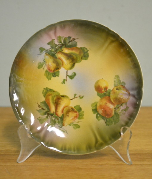 Vintage German fine china saucer / plate   AGT2