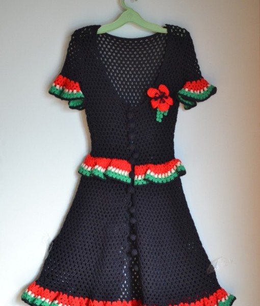 Vintage Black crotchet summer dress Size 8-10 AUS