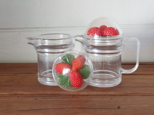 Vintage bottles condiment pourers strawberries  CGt1