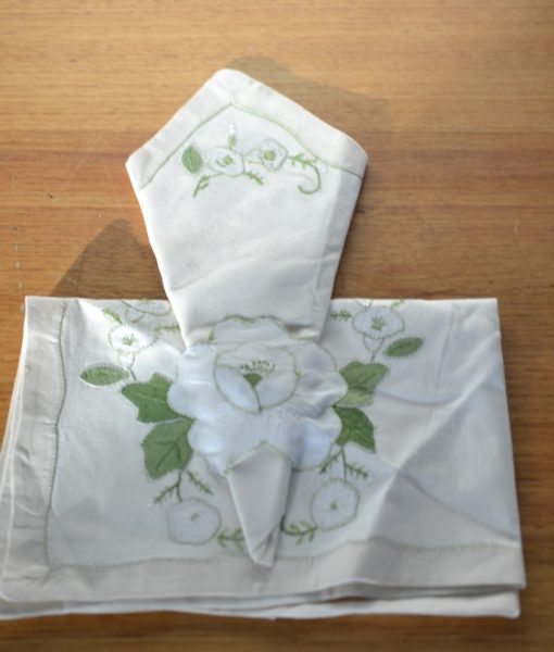 Vintage Embroided placemat x 2 and 1 x seviette