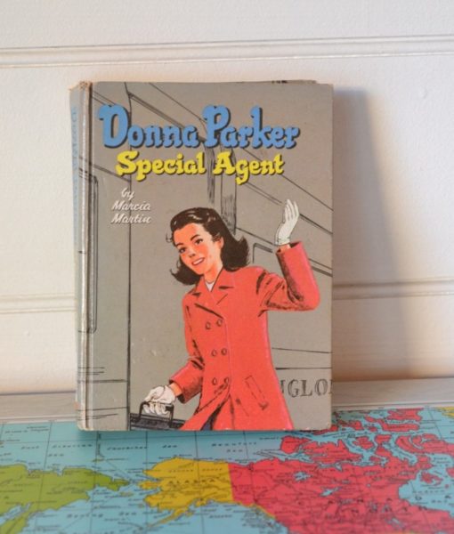 Vintage book  Donna Parker special agent by Marcia Martiu 1950's