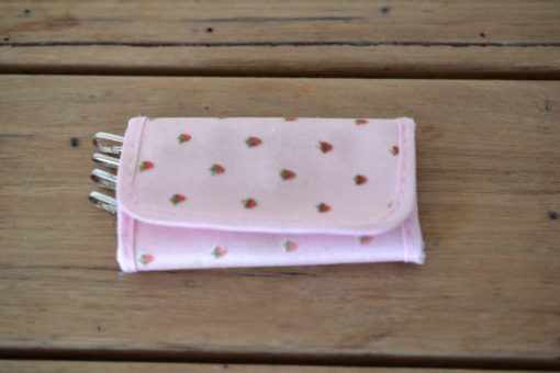 Vintage original little girls key holder Strawberry shortcake wallet pink 1980s American Greeting Corp MCMLXXXII