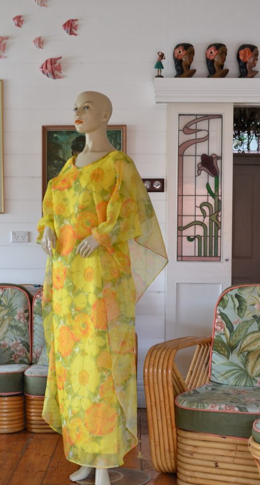 Vintage yellow floral maxi dress Peggy & Johnny Hawaii size 14-16 AUS - 12-14 USA