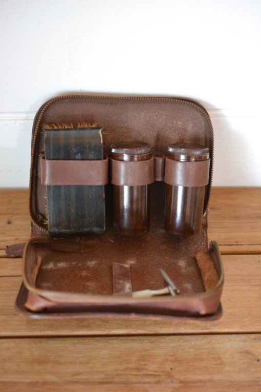 Vintage  Mens grooming kit travel bag Leather Bakelite Gillette