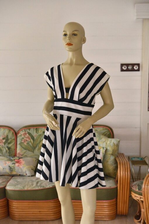 Vintage black white strip dress size 10-12 AUS made in UK