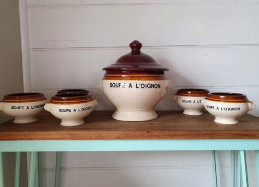 Vintage large French onion serving bowls and 5 x soup bowls ceramic