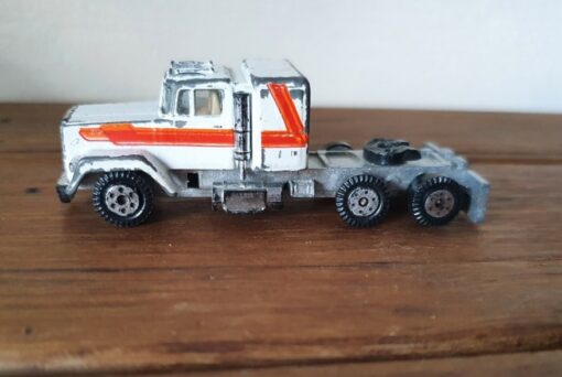 Vintage Yatming diecast truck toy No 1407
