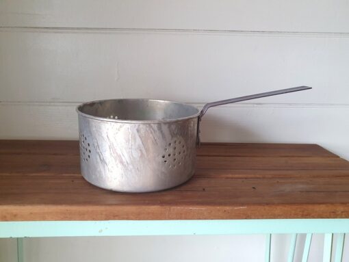 Vintage Saucepan pan strainer purple handle AGT2